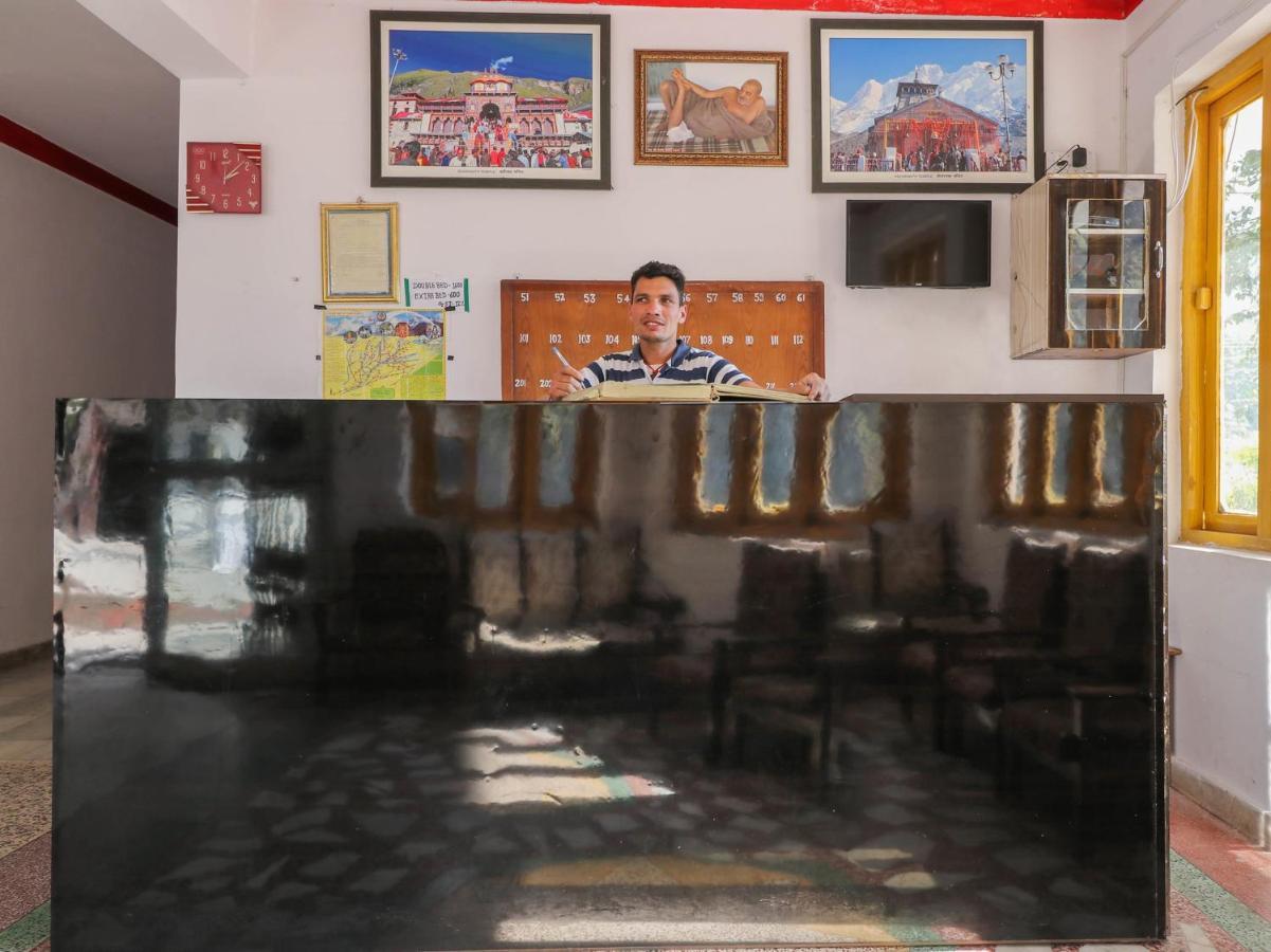 Oyo 63541 Hotel New Indra Lodge Joshīmath 외부 사진